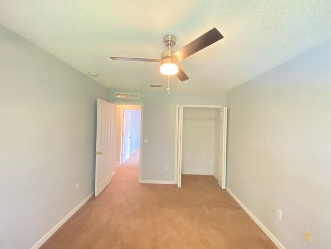 Building Photo - Beautiful 4B/3.5B/2 Car Garage 2-Story Home!