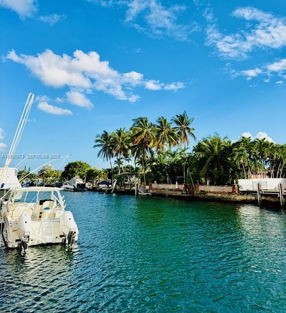 Building Photo - 2020 NE 135th St