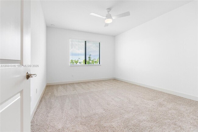 Building Photo - 7305 Ivory Spring