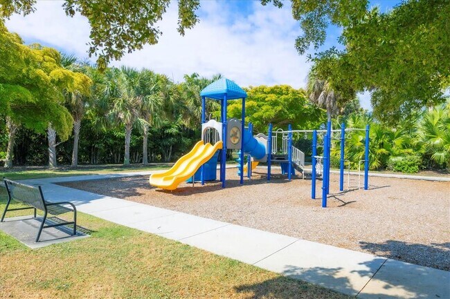 Building Photo - 748 Ravello Blvd