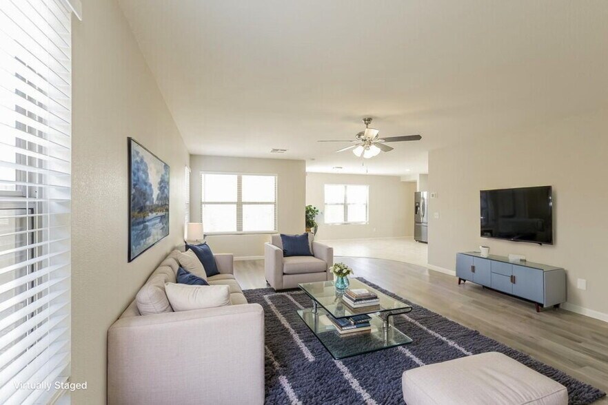 Building Photo - 2217 E 35th Ave