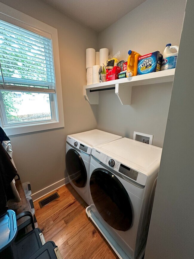 Laundry Room - 1198 8th St