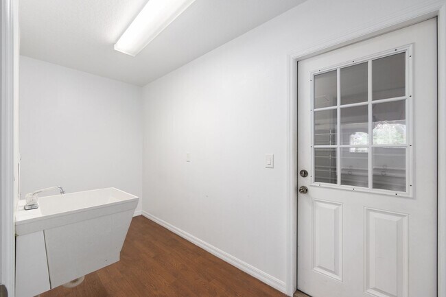Building Photo - 7860 SW 204th Ave