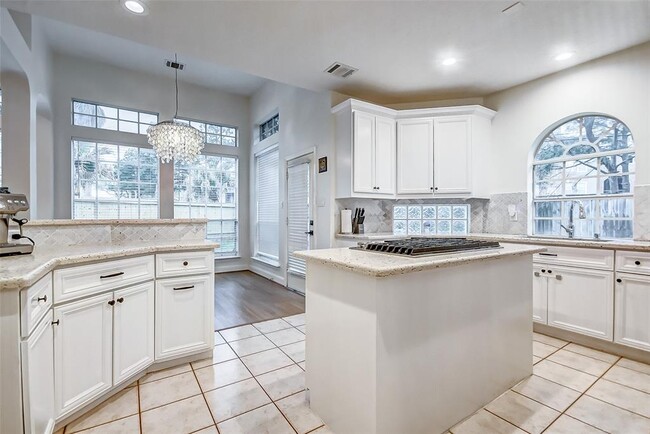 Building Photo - 10727 Brookshire Ln