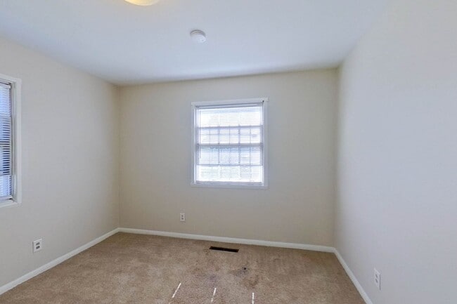 Building Photo - Charming 3-Bedroom, 1-Bath Single-Family Home near E 5th Ave