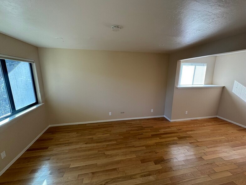 Lower bedroom - 371 Carrera Dr