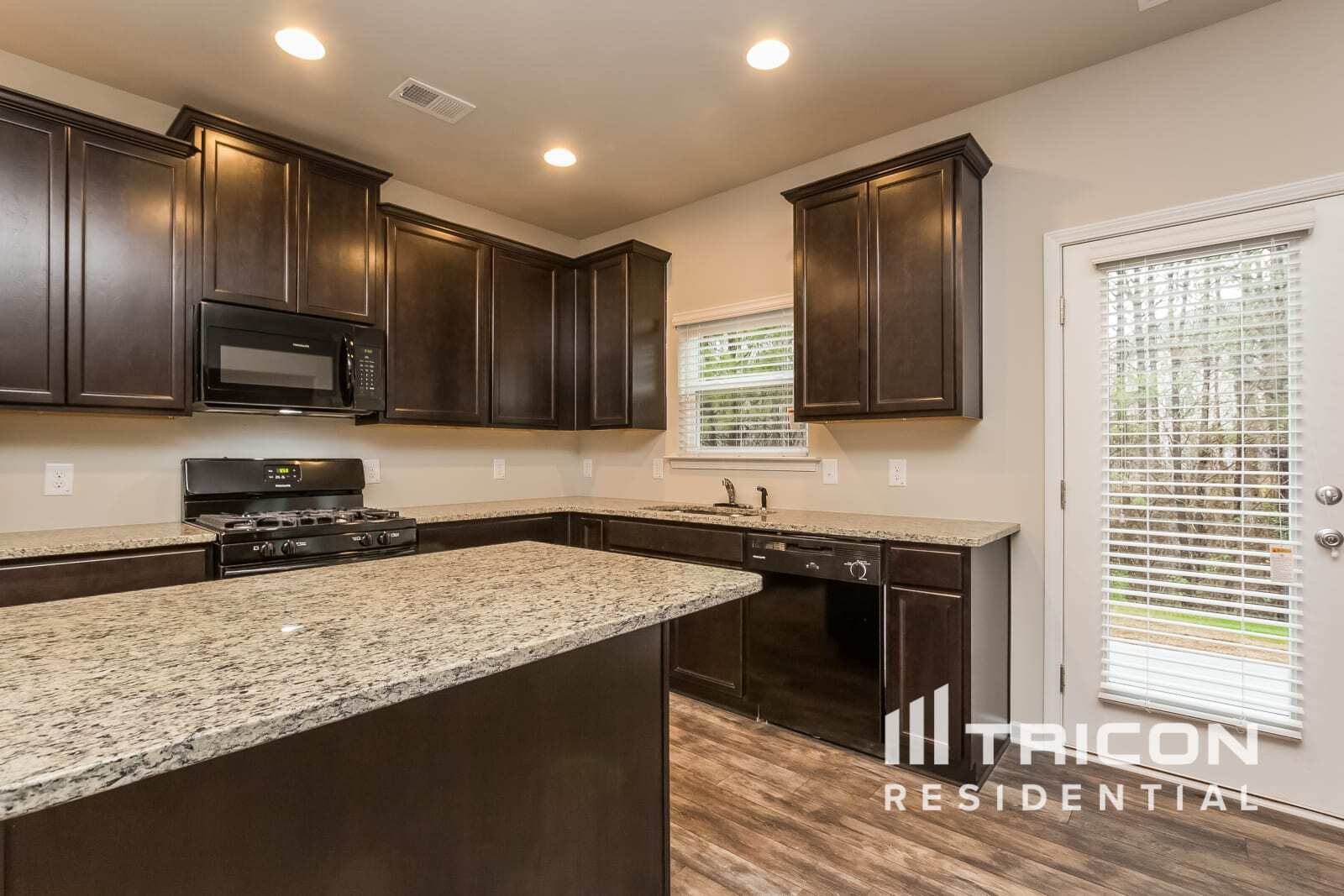 Building Photo - 47 Thorndale Ct