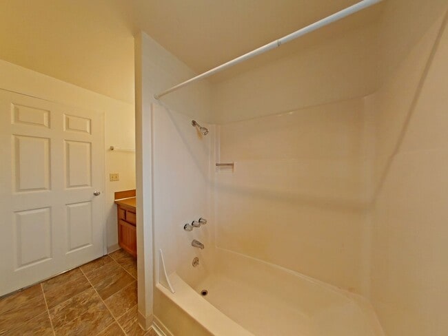 Building Photo - WINTER SPECIAL ~ $645 OFF FIRST MONTH RENT