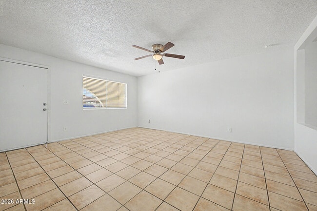 Building Photo - 7014 W Palo Verde Dr