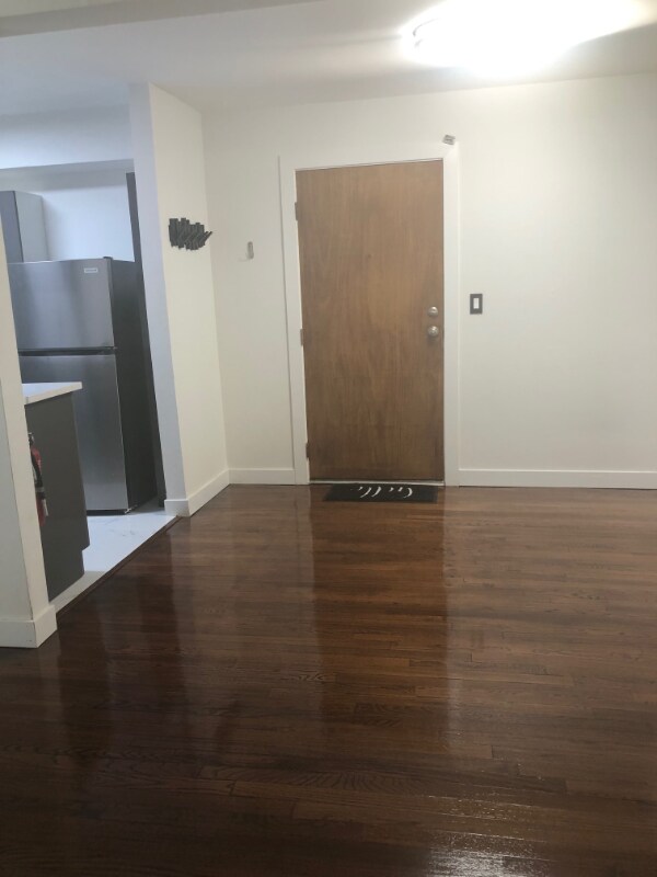 Building Photo - 401 US-22