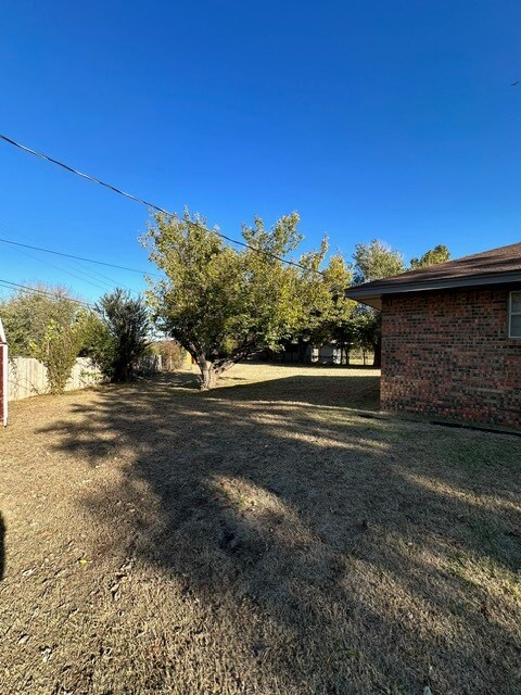 Building Photo - 5633 Norman Rd