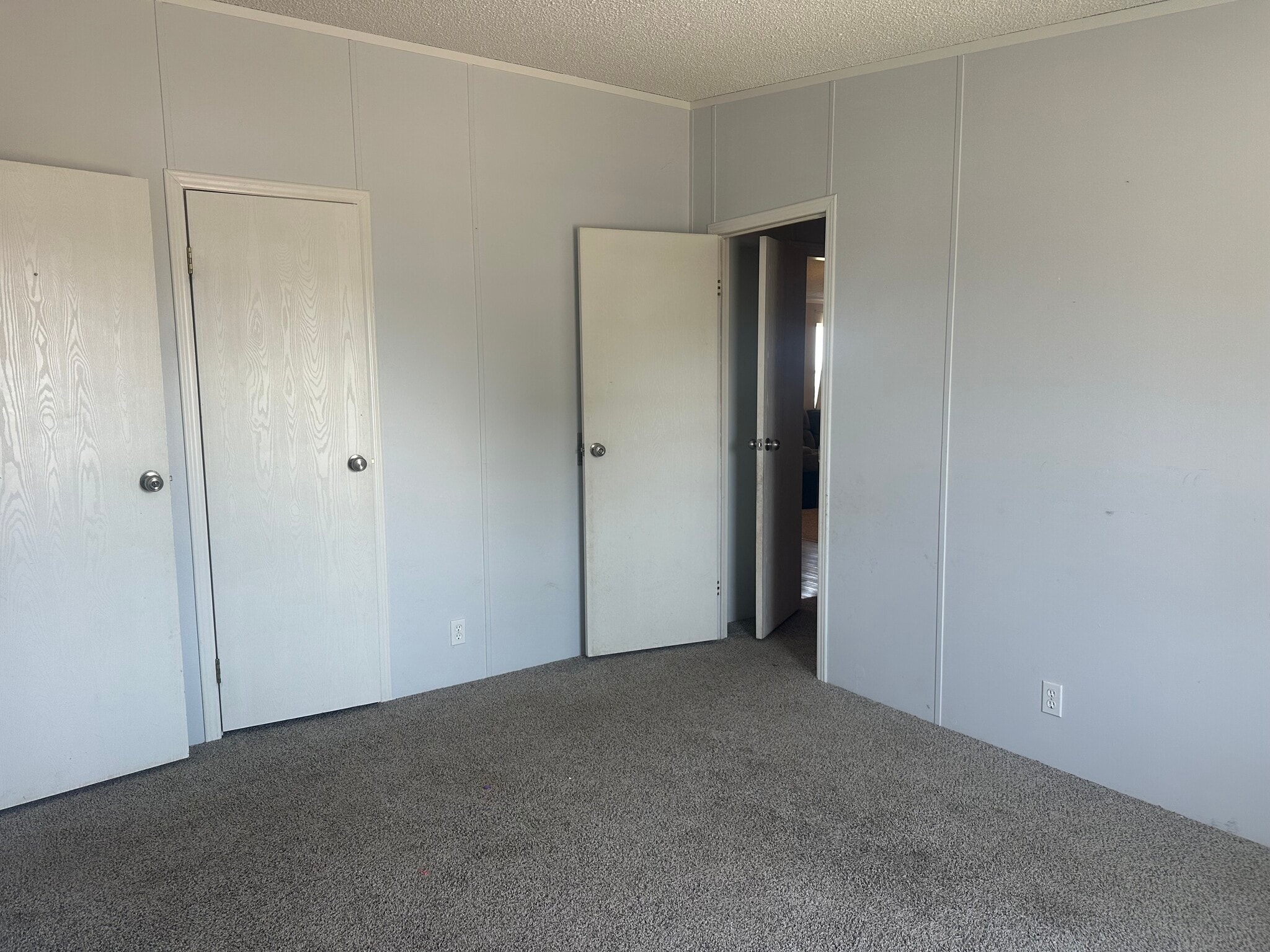 Building Photo - 110 W Highland Ave