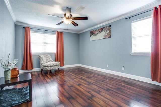 Building Photo - 2906 Sharpview Ln