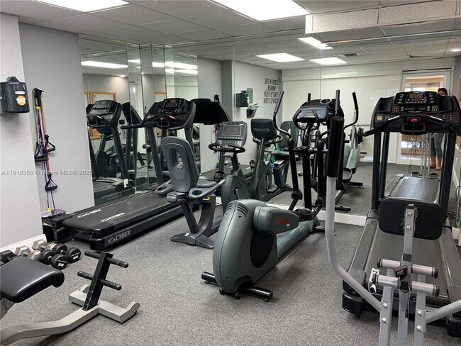 Building Photo - 1455 N Treasure Dr