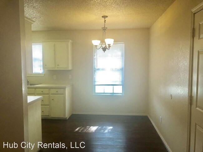 Building Photo - 2 br, 2 bath House - 8408 Avenue U
