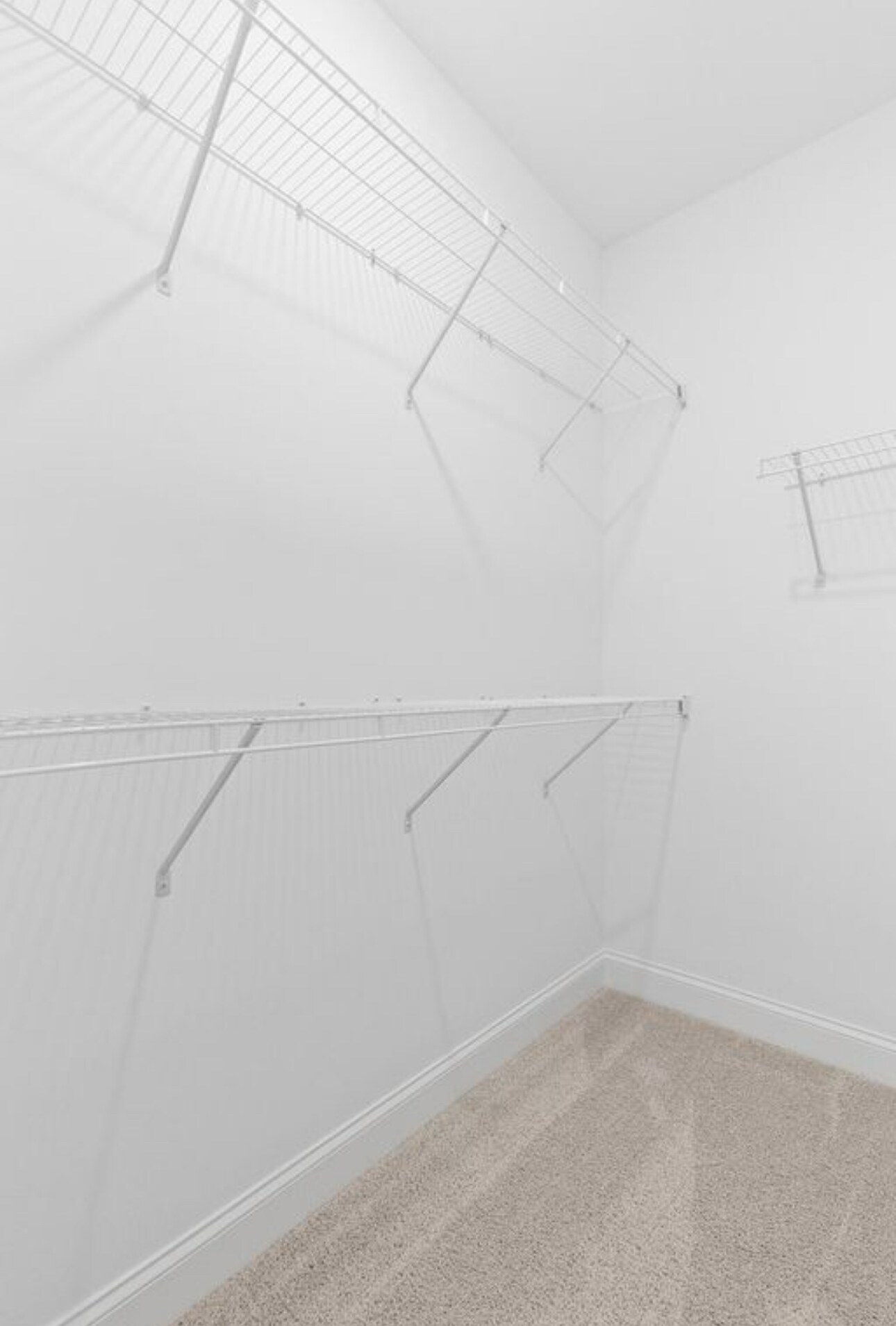 Building Photo - 126 E 19th St