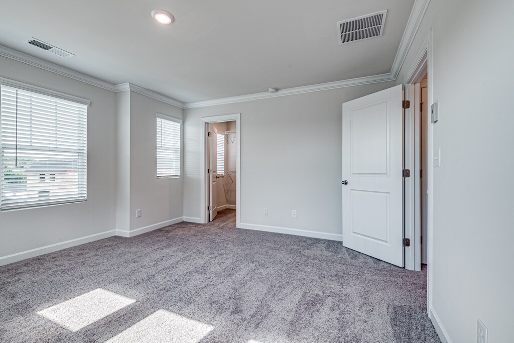 Building Photo - Room in Townhome on Tears Ln