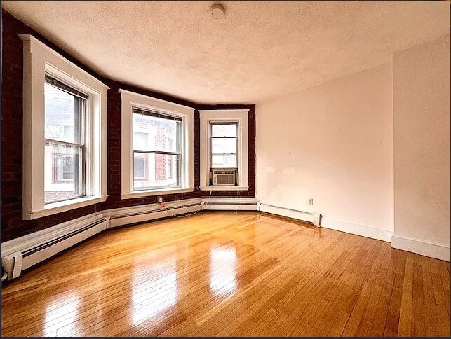 Building Photo - 19 South St