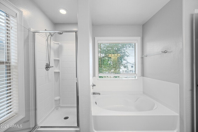 Building Photo - 10923 W Elm St