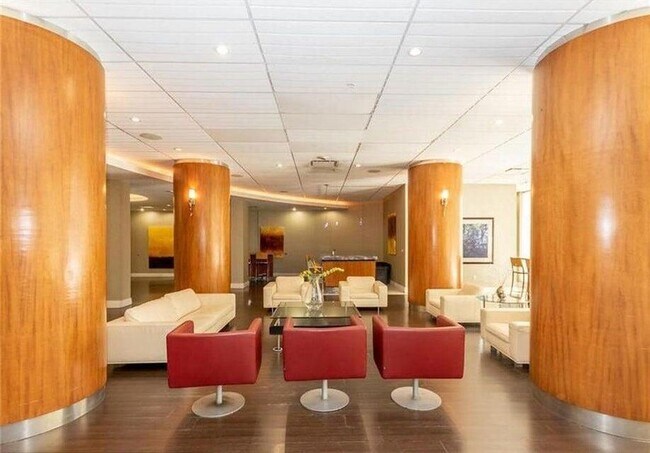 Building Photo - 3000 S Ocean Dr