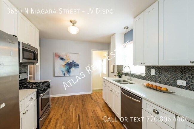 Building Photo - Desirable 4 bed /2 bath home in the middle...