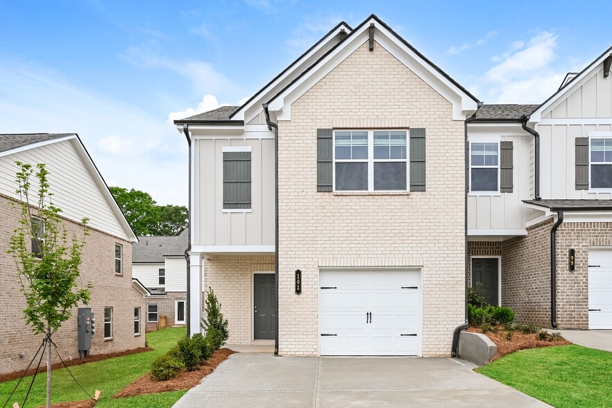 Building Photo - 101 Basswood Ln