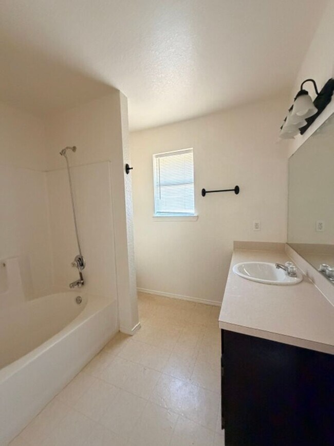 Building Photo - 4303 Sonora Dr