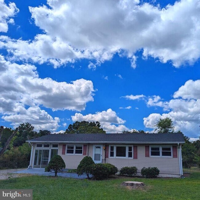 Primary Photo - 8608 Linton Hall Rd