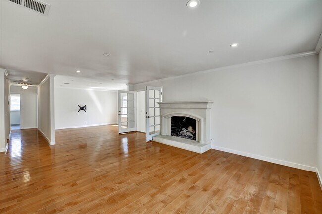 Building Photo - 1681 Kensington Ave