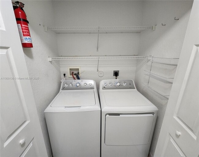 Building Photo - 5489 NW 90th Ave