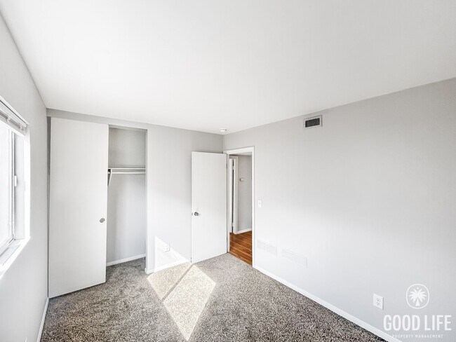 Building Photo - Stunning 3BD/2BA Home in Allied Gardens w/...