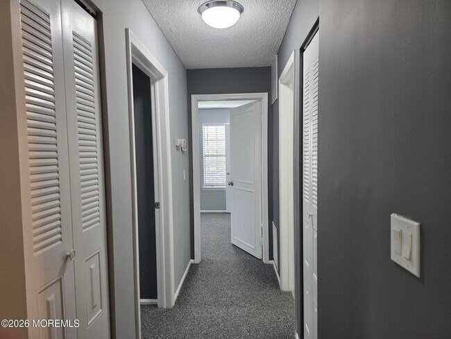 Building Photo - 447 Danbury Ln