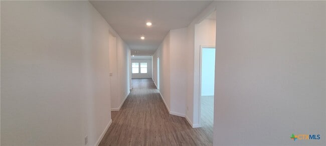 Building Photo - 414 Fairy Duster Dr
