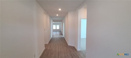Building Photo - 414 Fairy Duster Dr