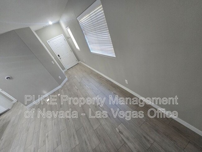 Building Photo - 9389 Black Wolf Ave