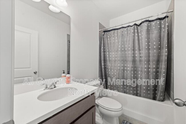 Building Photo - 382 Tillman Pass