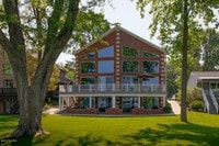 Building Photo - Luxury Lake Living