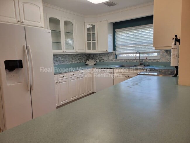 Building Photo - 2106 N Overbrook Ave