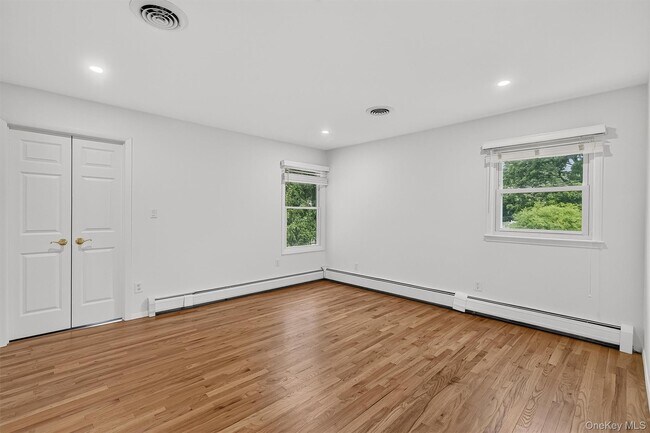 Building Photo - 234 Betsy Ross Dr