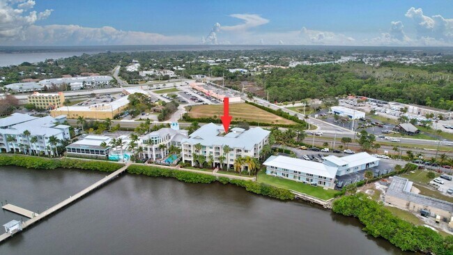 Building Photo - 975 NW Flagler Ave