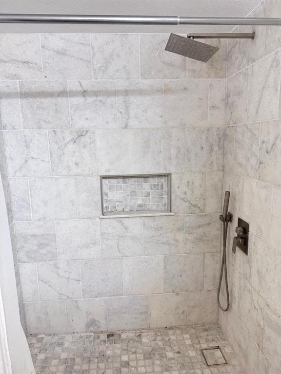 Building Photo - 5555 Baywater Dr