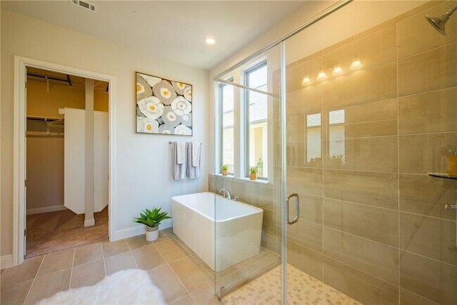 Building Photo - 1329 Deering Creek Dr