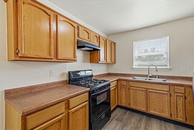 Building Photo - 7261 Sachet Cliff Dr