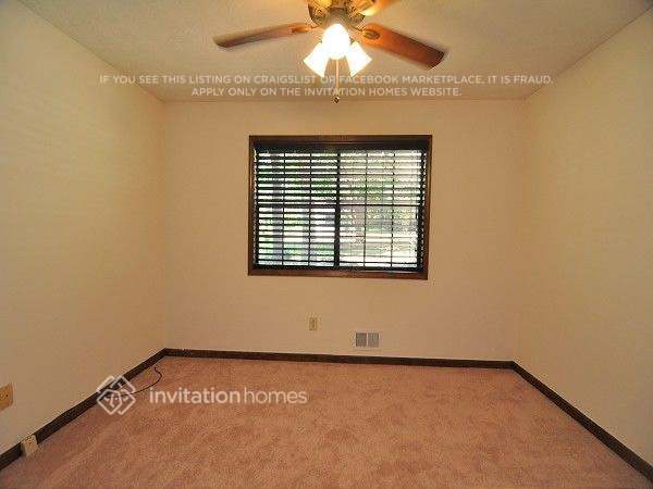 Building Photo - 3336 Alcazar Dr SW