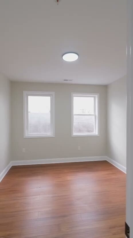 Building Photo - Ely Place