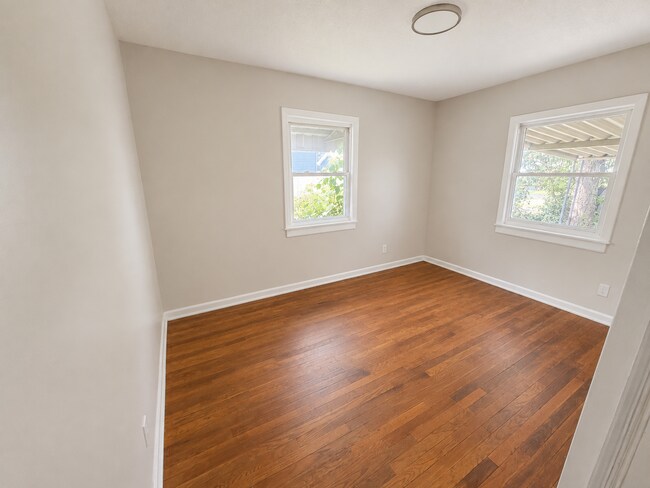Building Photo - Charming & Affordable 2-Bedroom Home Near Linden – Move-In Ready!