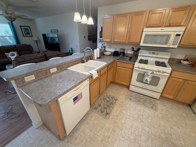 Building Photo - 2318 Oak Bend Pl