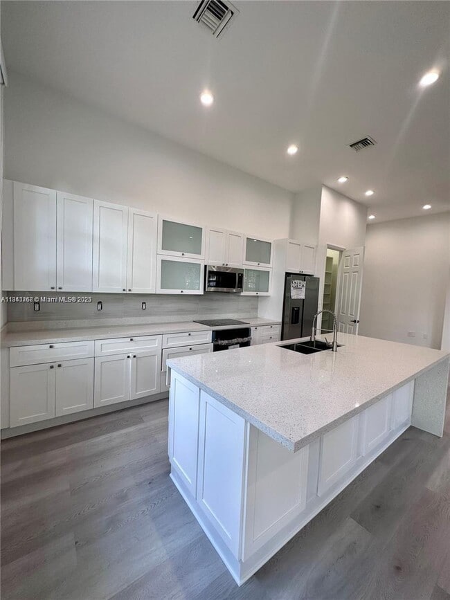 Building Photo - 11123 NW 71st Terrace