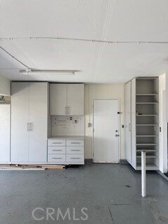 Building Photo - 35 Shorecliff