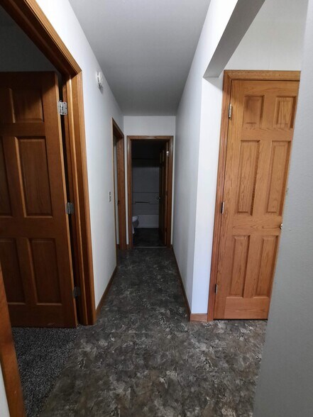 Building Photo - 3237 Runway Ave